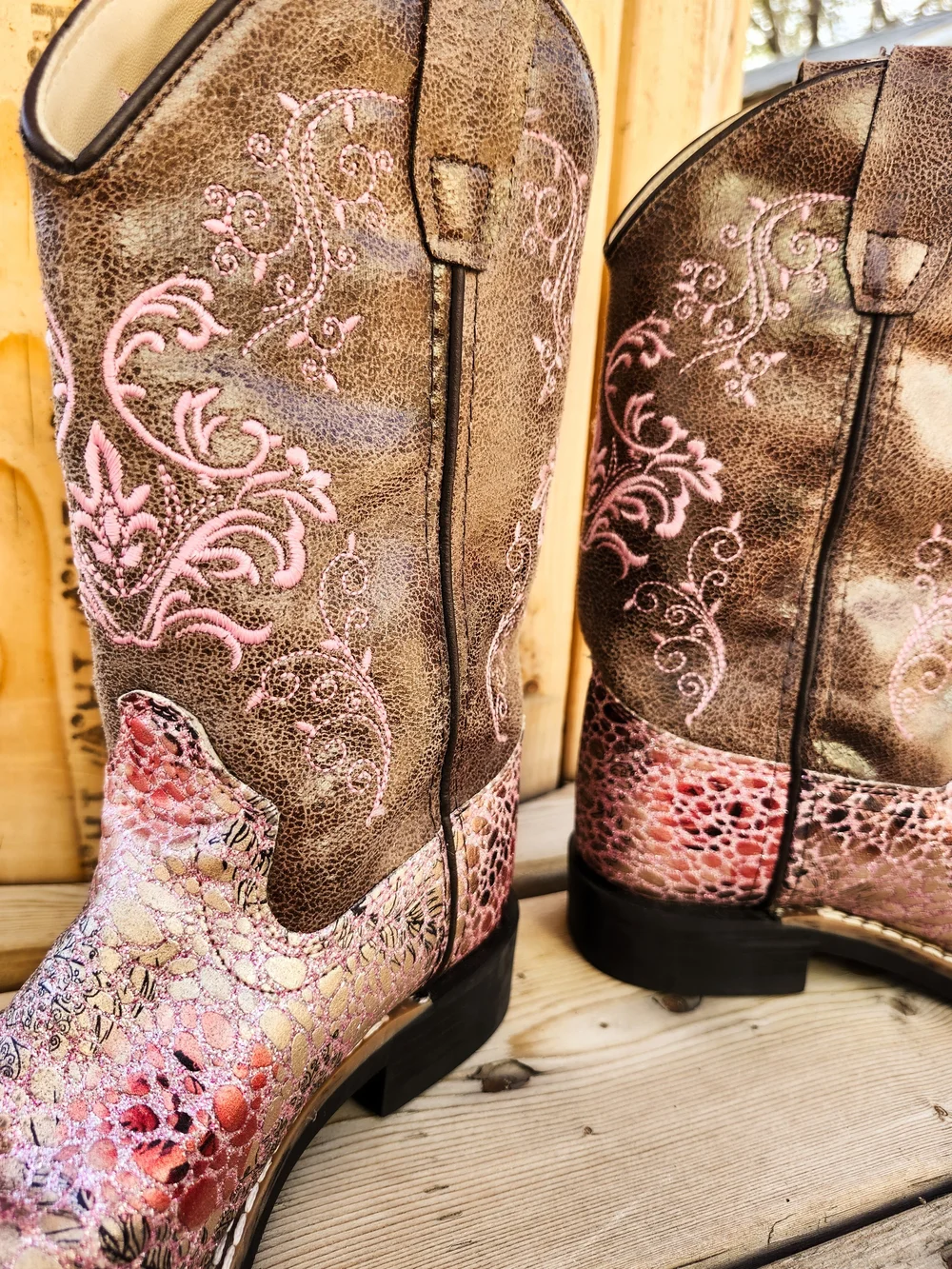 Old West Girls Pink Embroidered Western Cowboy Boots Size 1D Youth